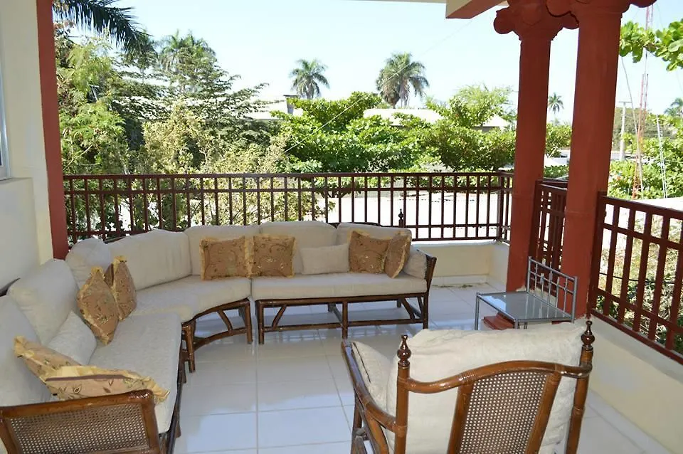 L'Elysee Guest House Gonaives