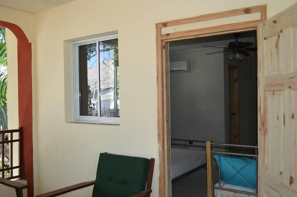 L'Elysee Guest House Gonaives 3*,  Haiti
