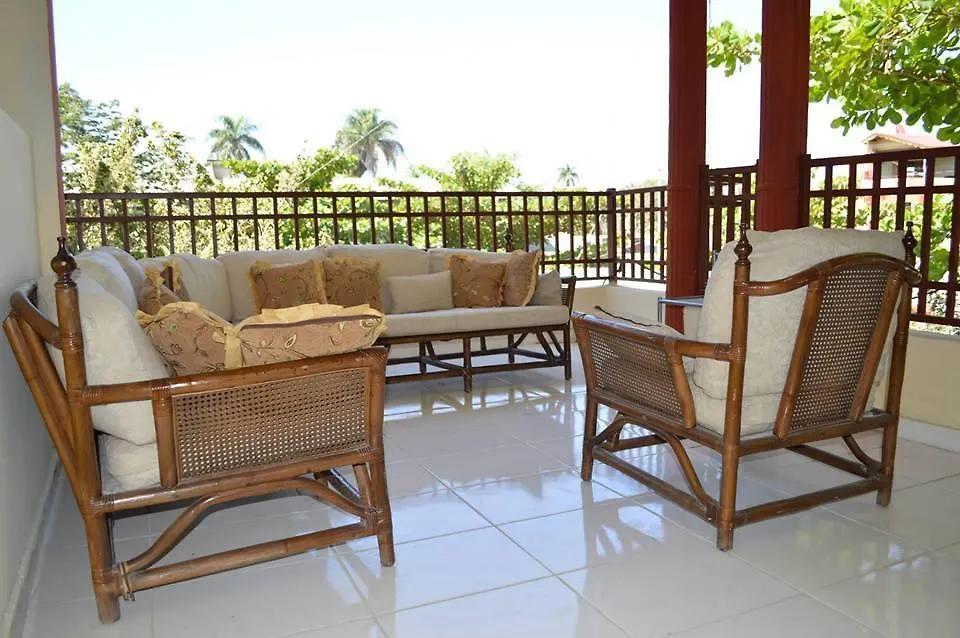 L\'Elysee Guest House location